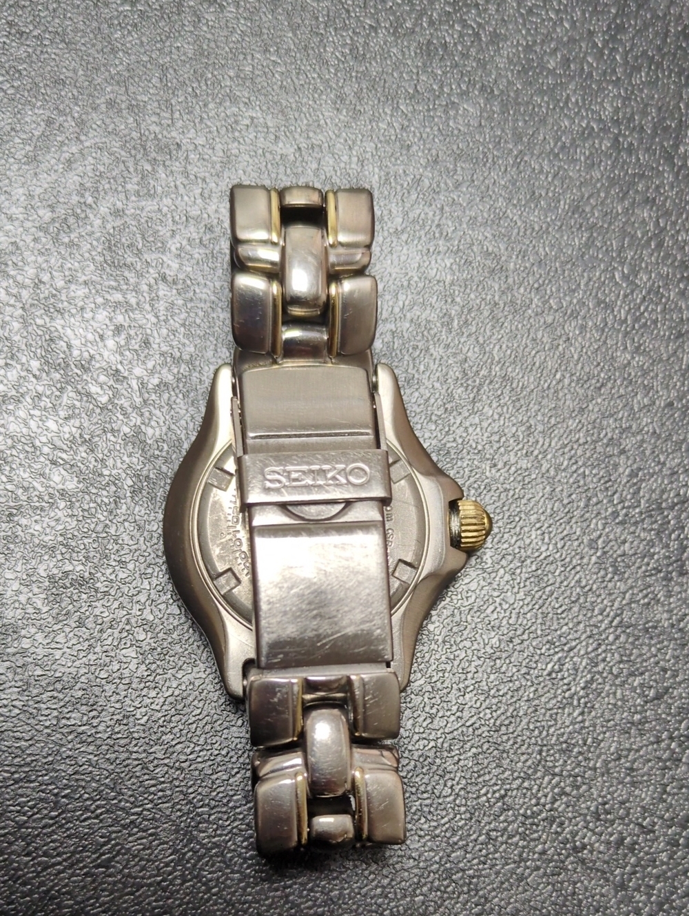 Seiko Scuba 200m Titanium Quartz - Picture 5 of 7